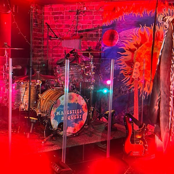 Majesties Request - Rolling Stones Tribute Band 