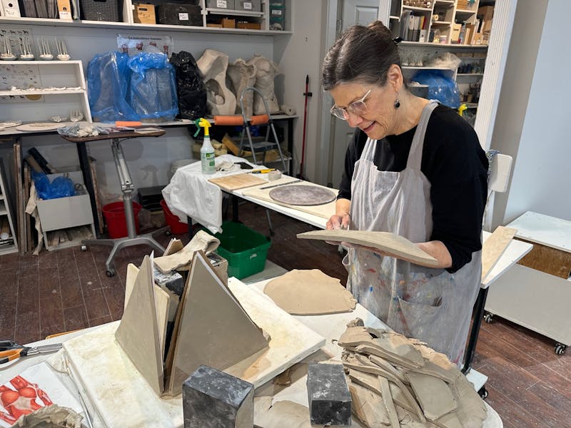 The Non-Figurative Clay and Porcelain workshop (3h weekly sessions.)